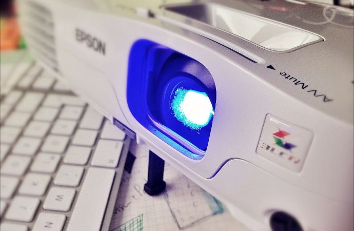 Projector and projector – useful or unnecessary gadgets at home?